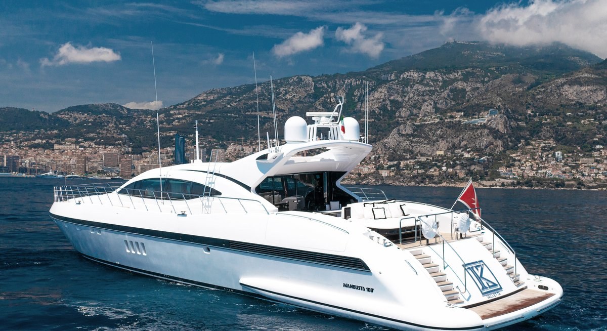 1K yacht charter 5