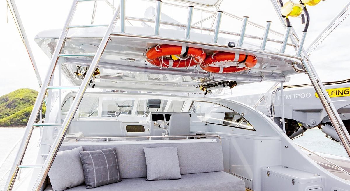 2B yacht charter 3