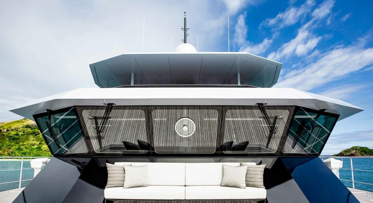 2B yacht charter 2