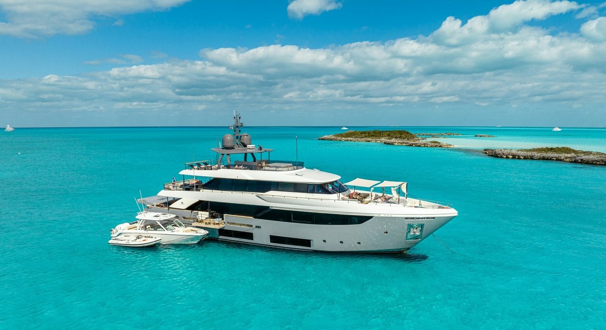 3W yacht charter 1
