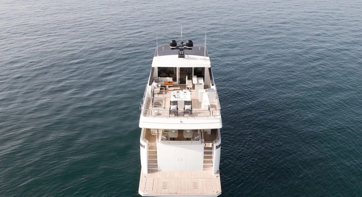 50 FIFTY yacht charter 5