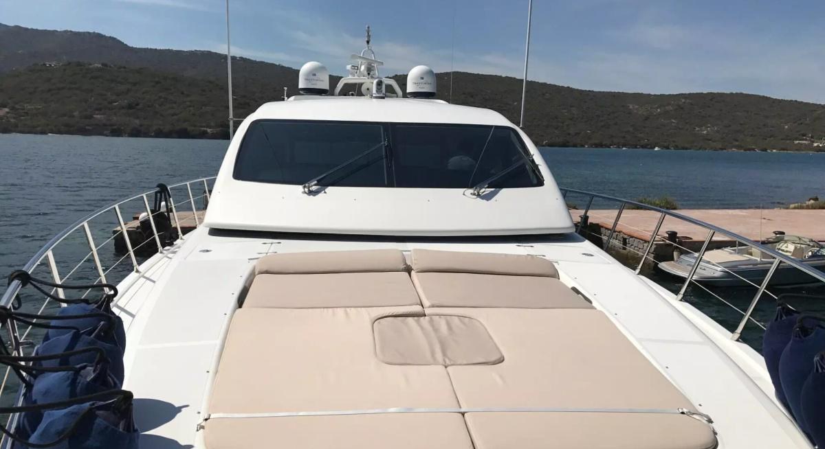 7 ZERO yacht charter 2