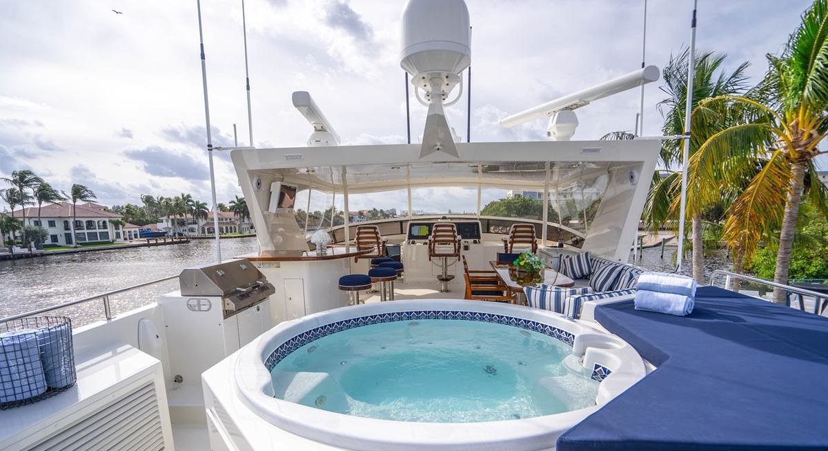 A' SALUTE yacht charter 2