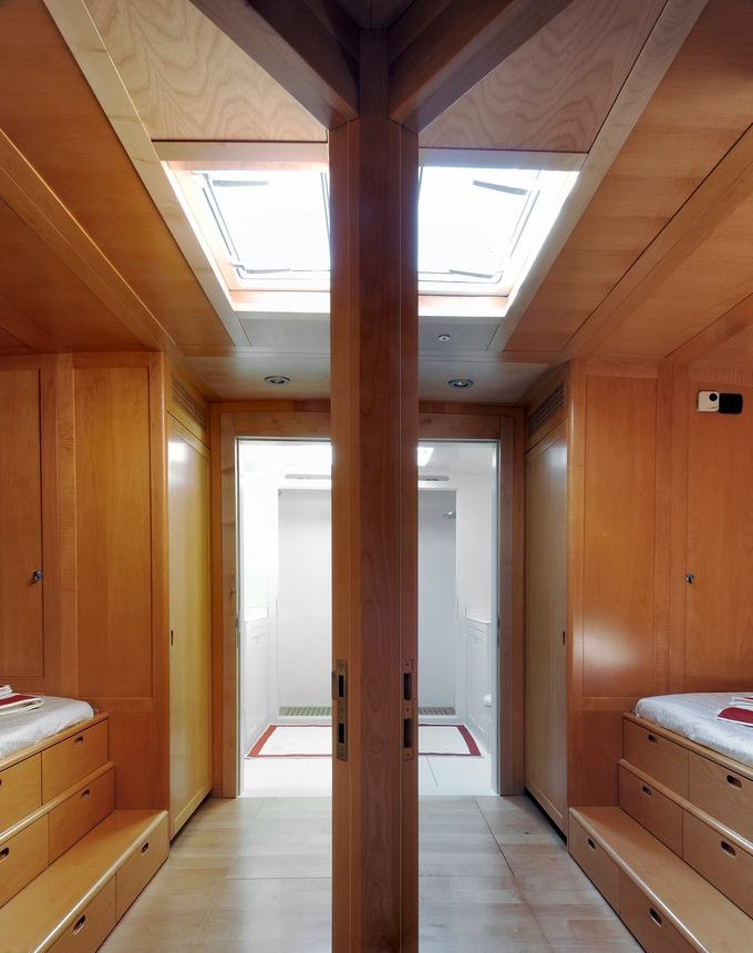 ADESSO yacht charter 5