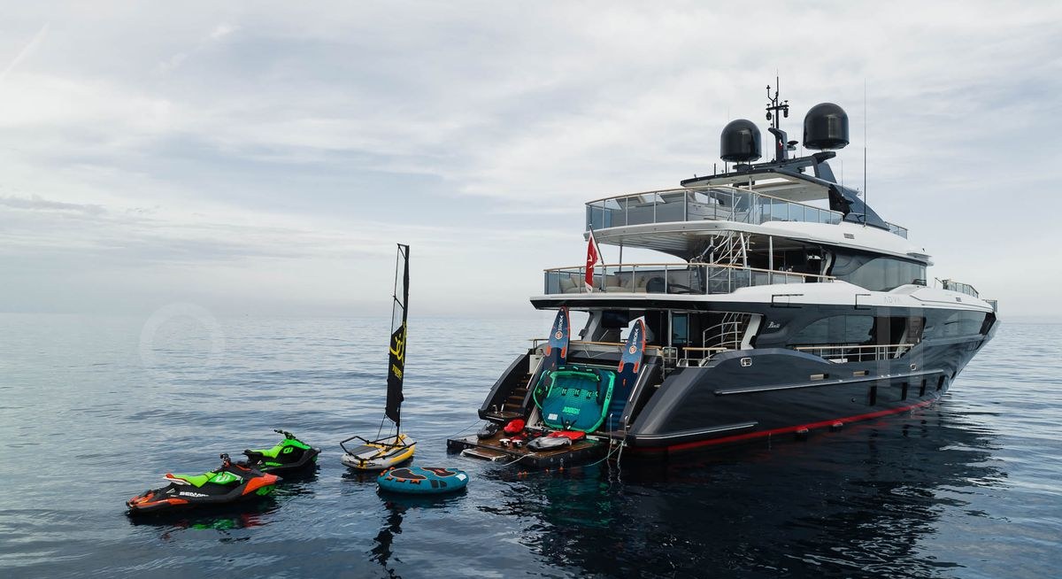 ADVA yacht charter 5