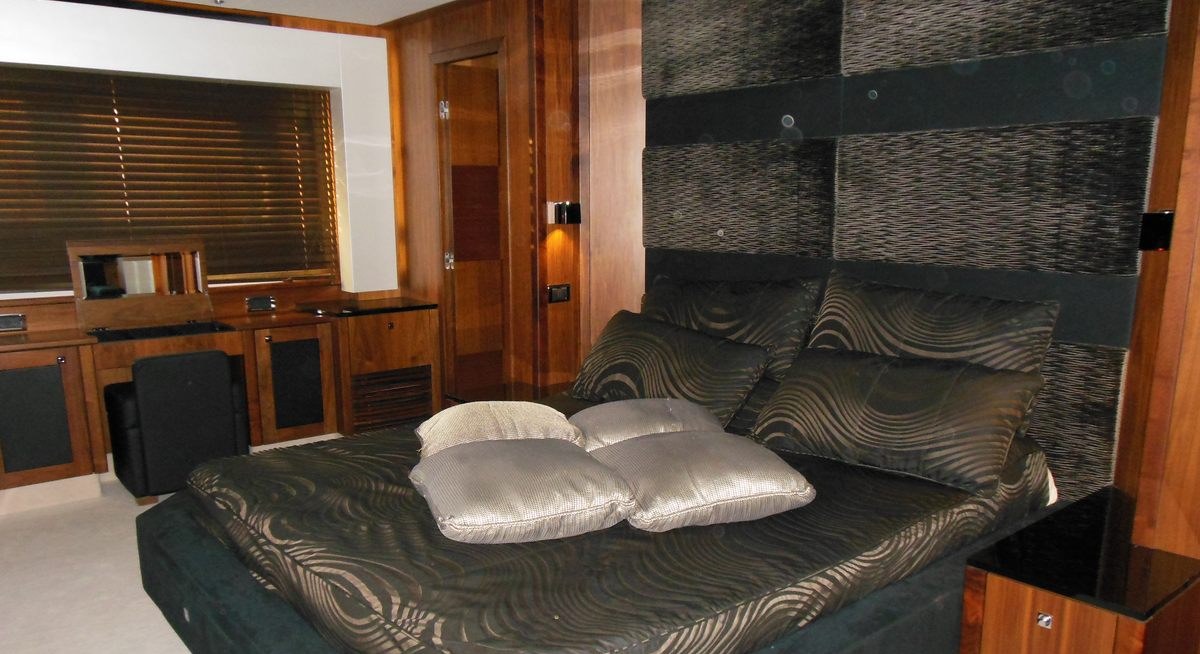 AGAPA yacht charter 4