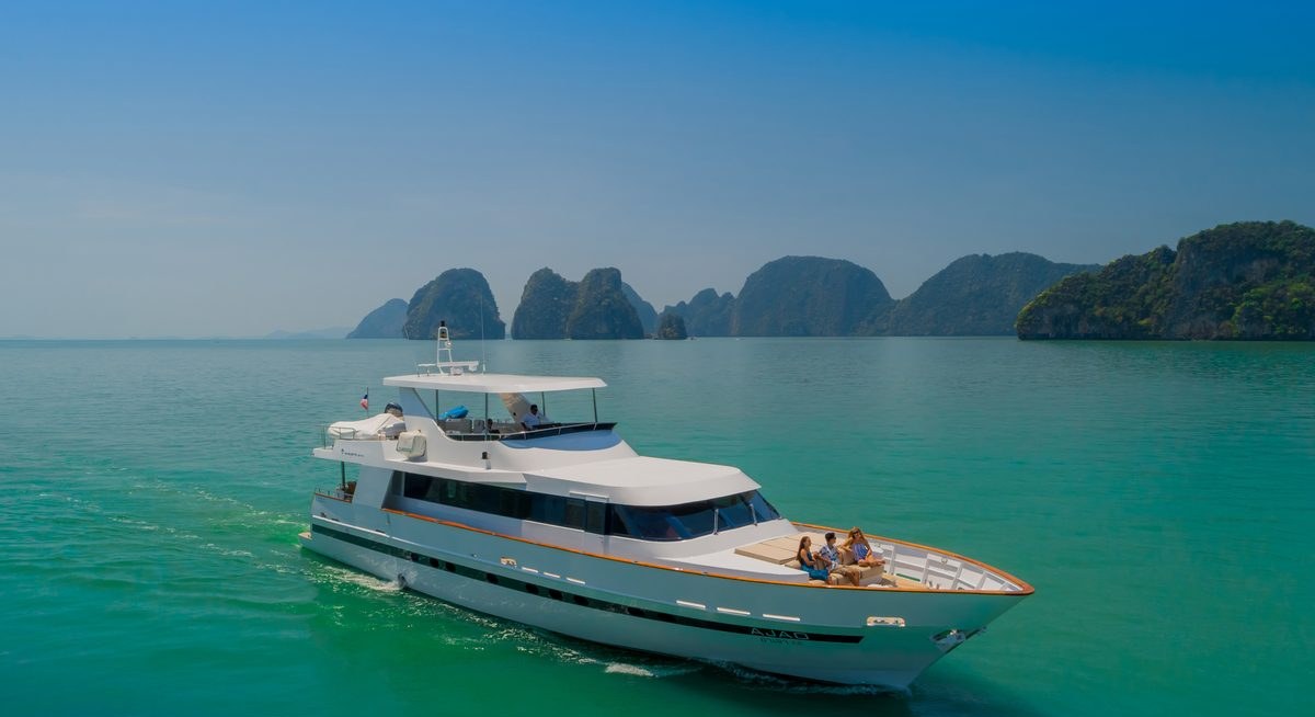 AJAO YACHT CHARTER yacht charter