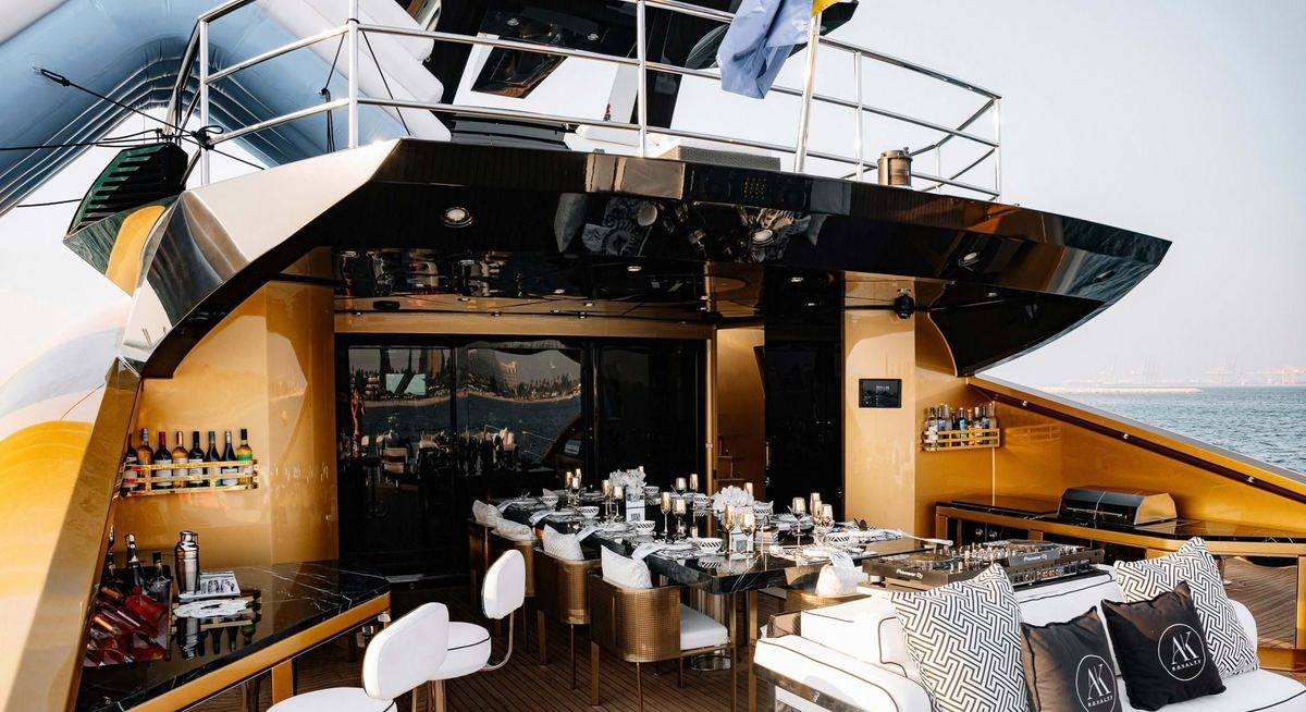 AK ROYALTY yacht charter 3