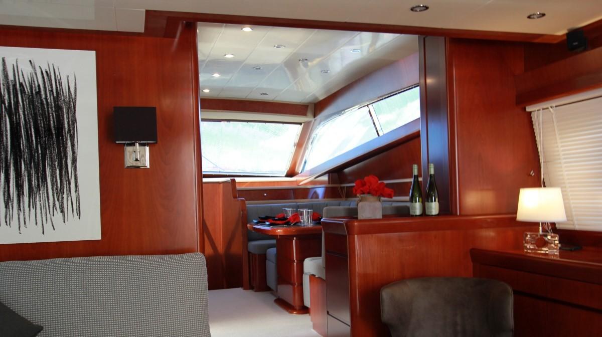 ALBATROS yacht charter 4