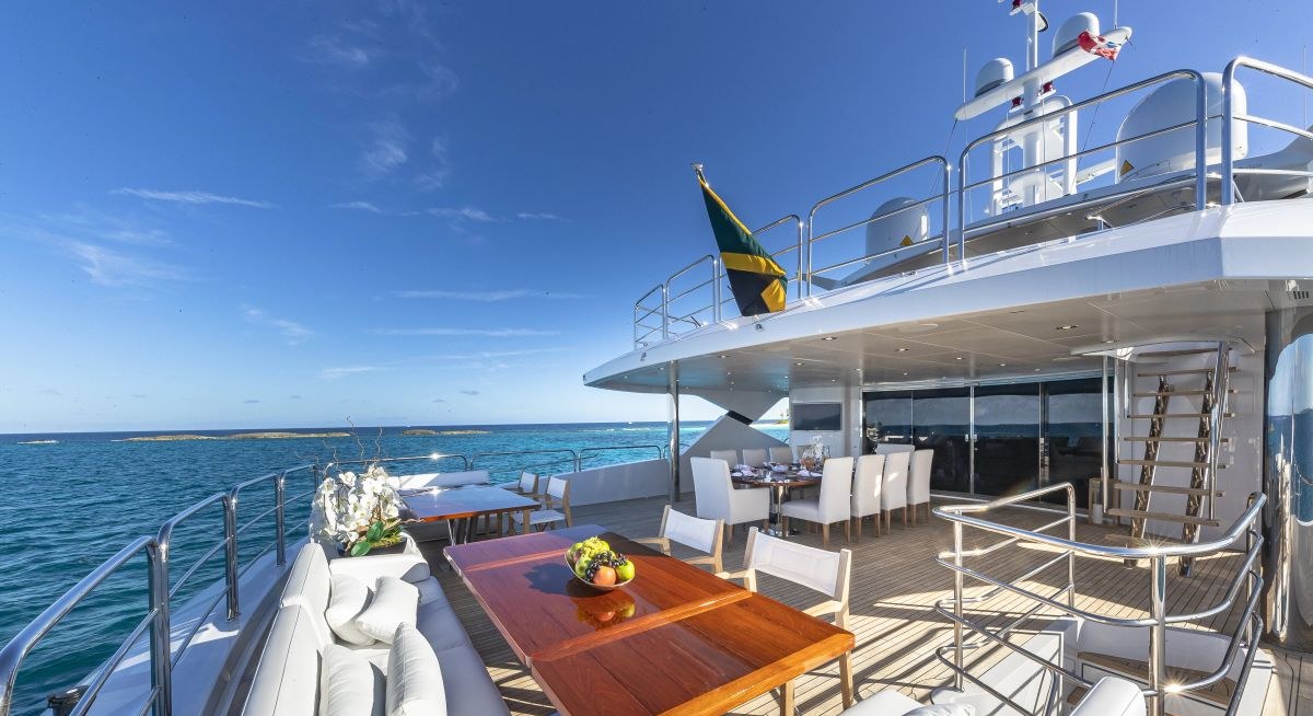 ALESSANDRA III yacht charter 4