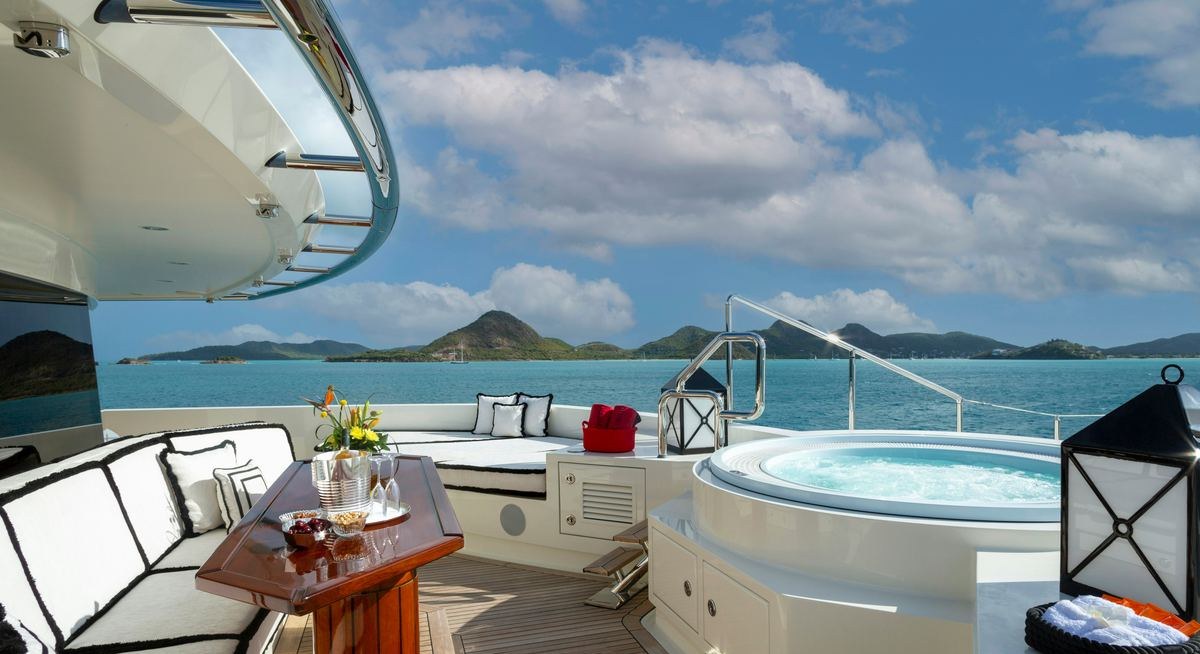 ALFA NERO yacht charter 4