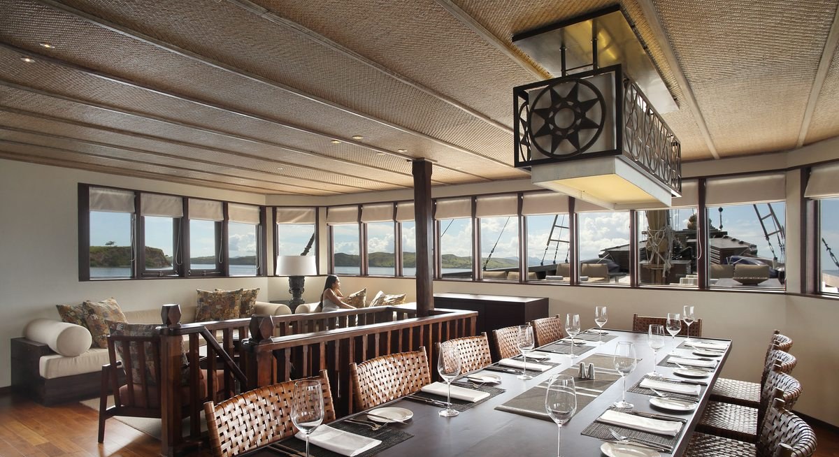 ALILA PURNAMA yacht charter 5