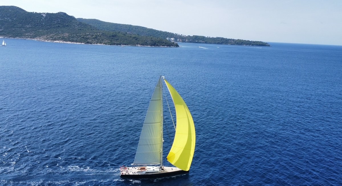 ALIX yacht charter 5