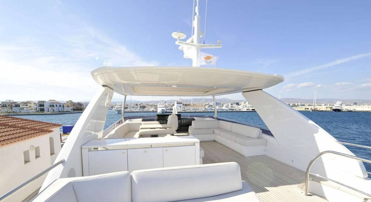 ALLURE yacht charter 4