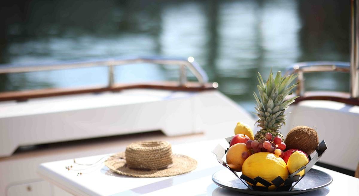 ALMA DE MAR yacht charter 3