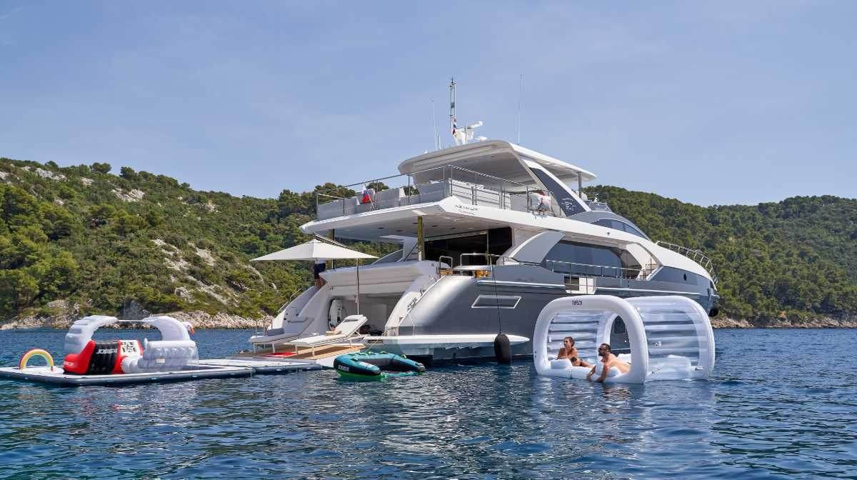 ALUMINIA TOO yacht charter 4