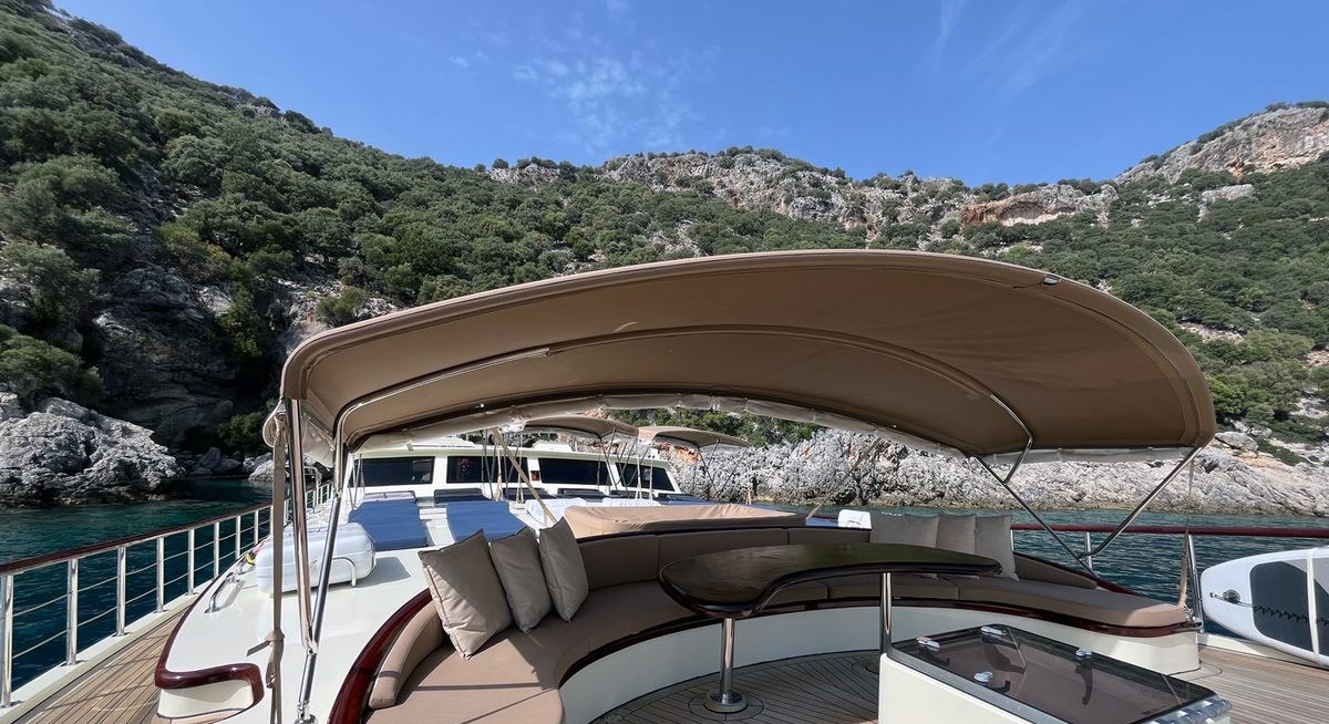 ALWAYS SMILE yacht charter 2