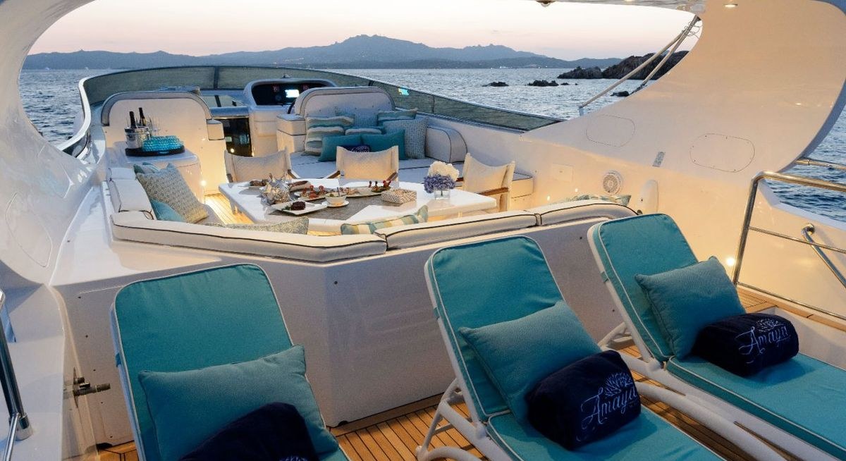 AMAYA yacht charter 3