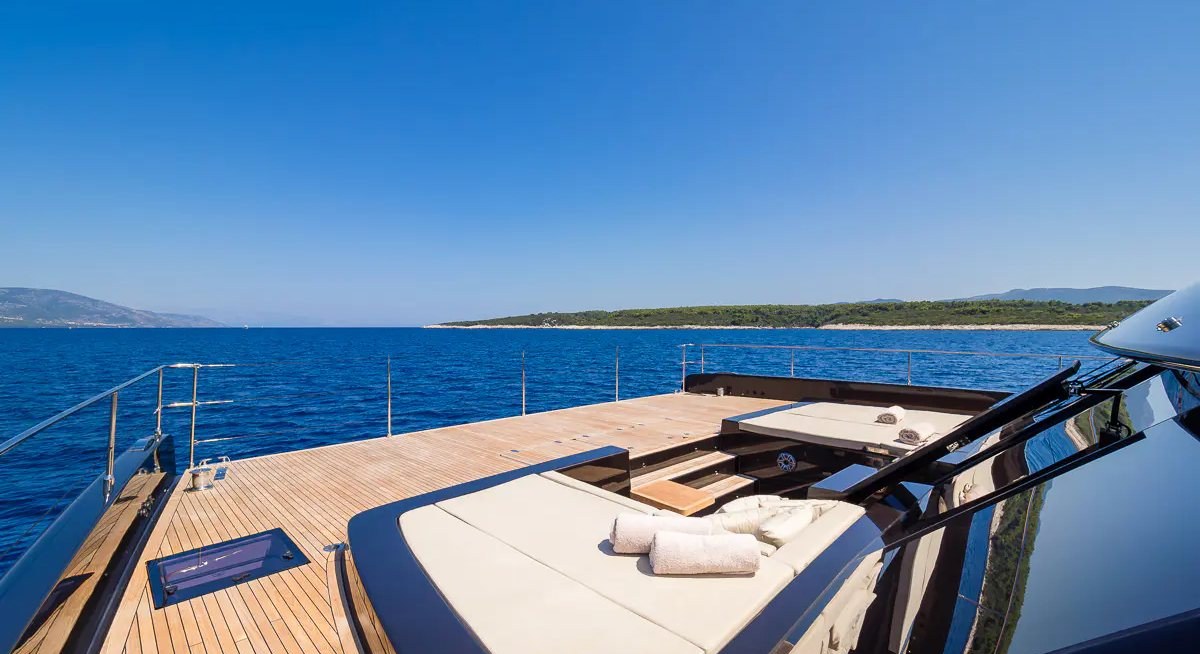 AMBER ONE yacht charter 3