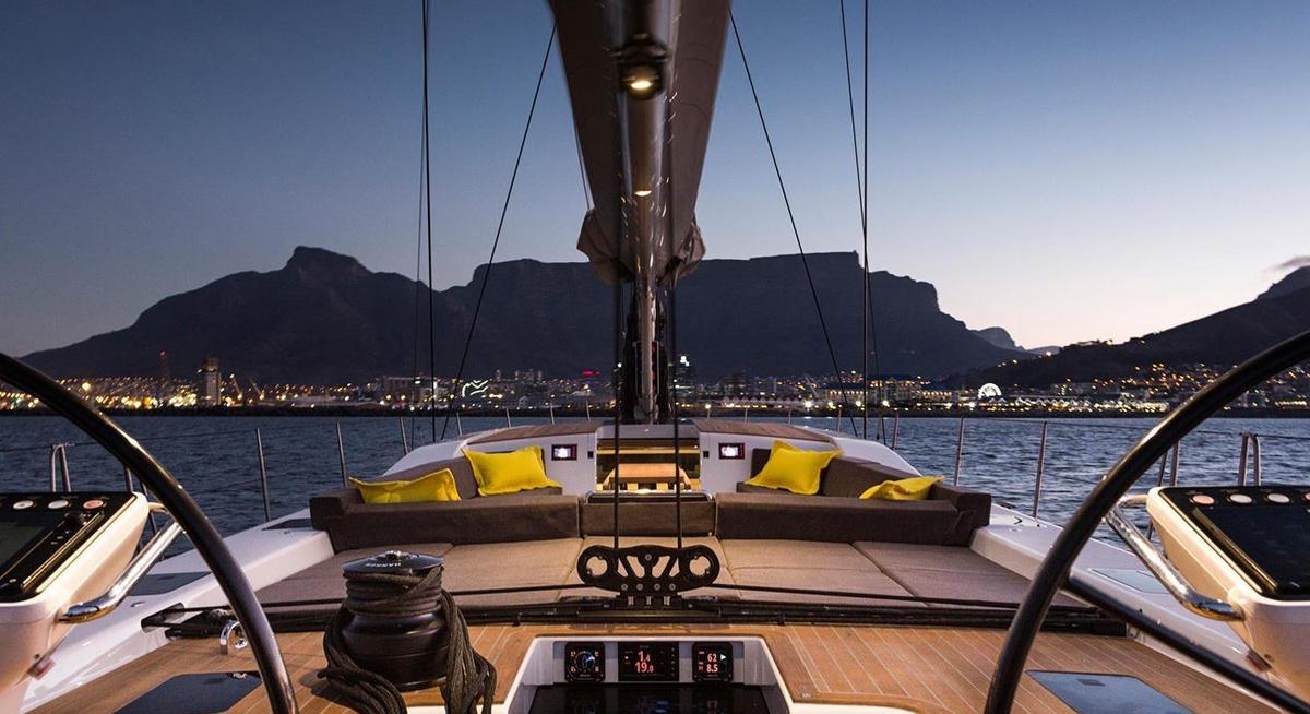 AMMONITE yacht charter 2