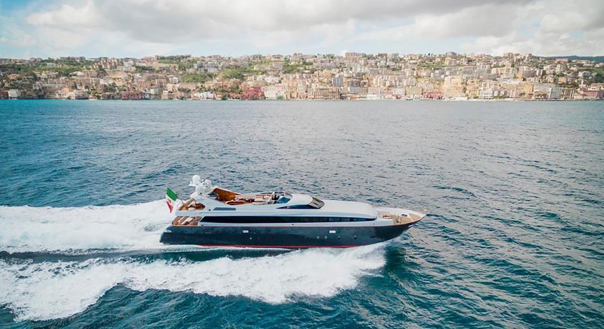 ANGRA TOO yacht charter 5