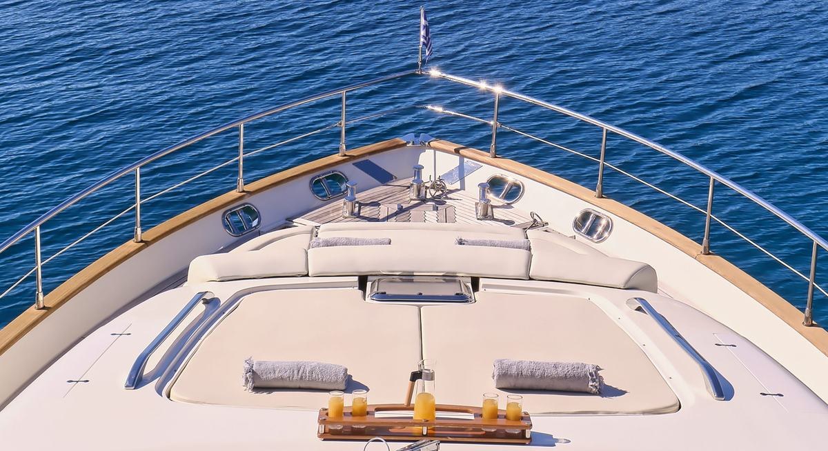 ANLIA yacht charter 2