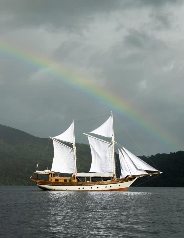 ANNE BONNY yacht charter 5