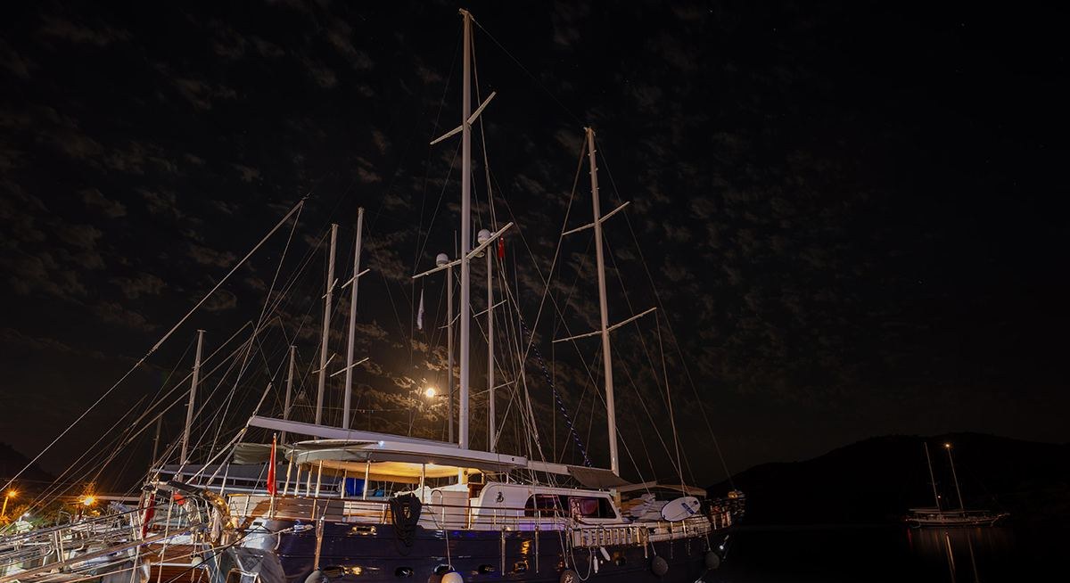 AQUA BELLA yacht charter 5