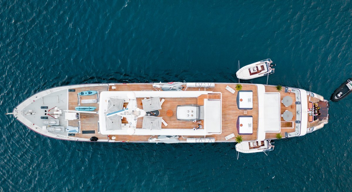 AQUA BLU yacht charter 5