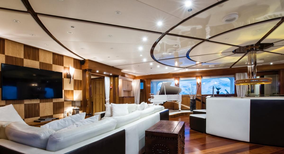 AQUA LARES yacht charter 5