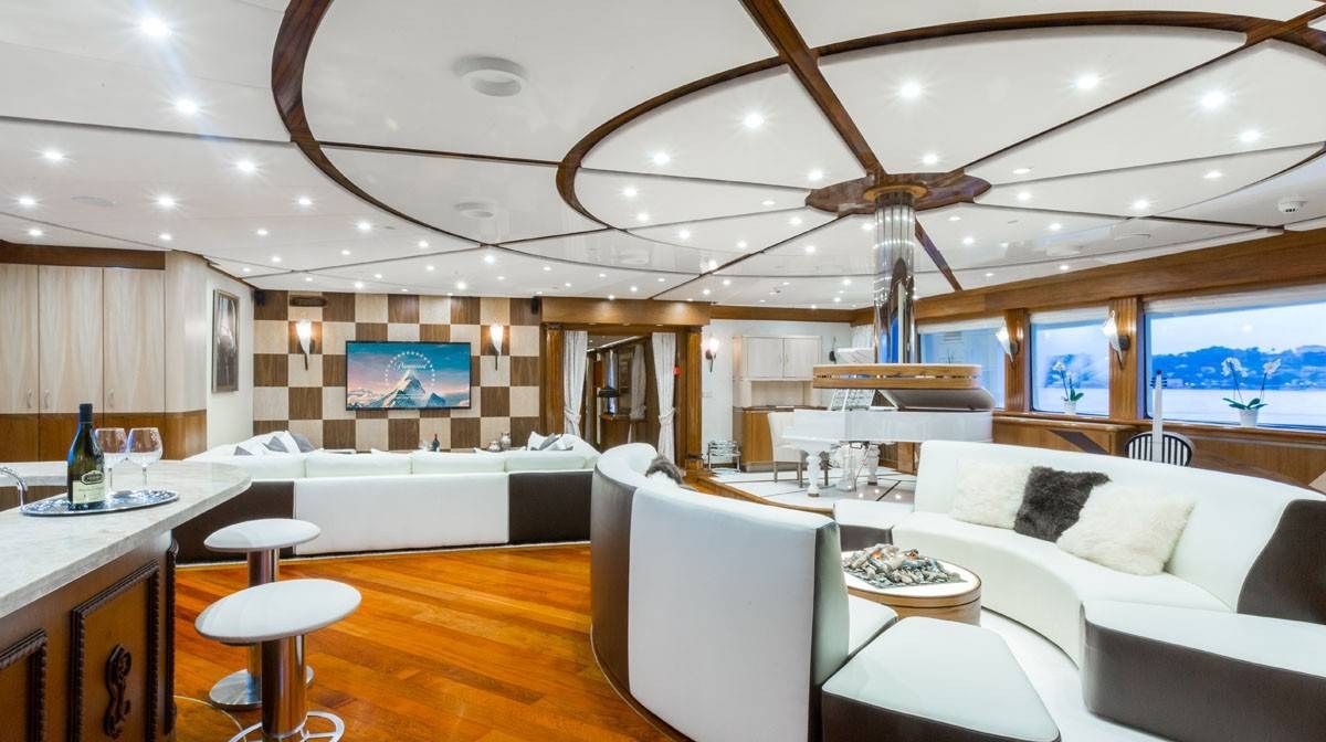 AQUA LARES yacht charter 3