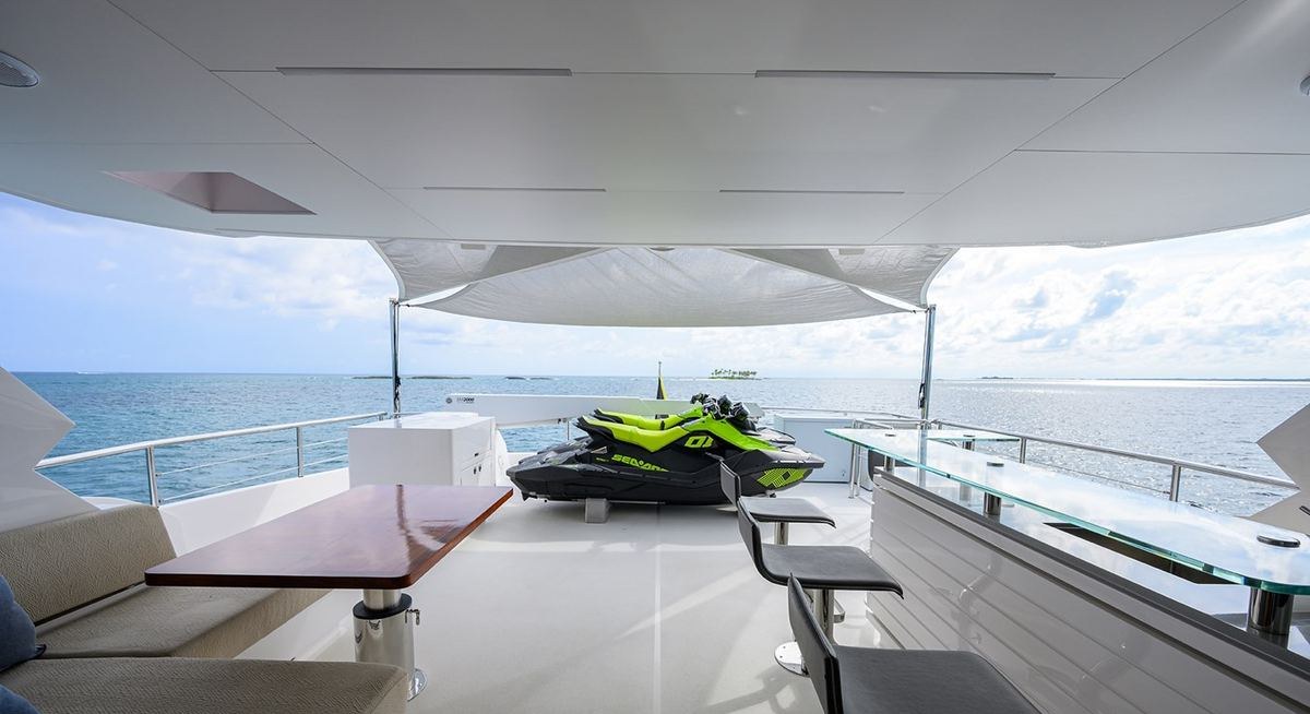 AQUA LIFE yacht charter 3