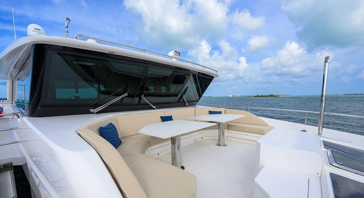 AQUA LIFE yacht charter 2