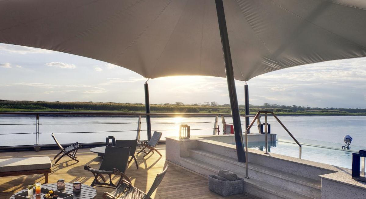 AQUA NERA yacht charter 2