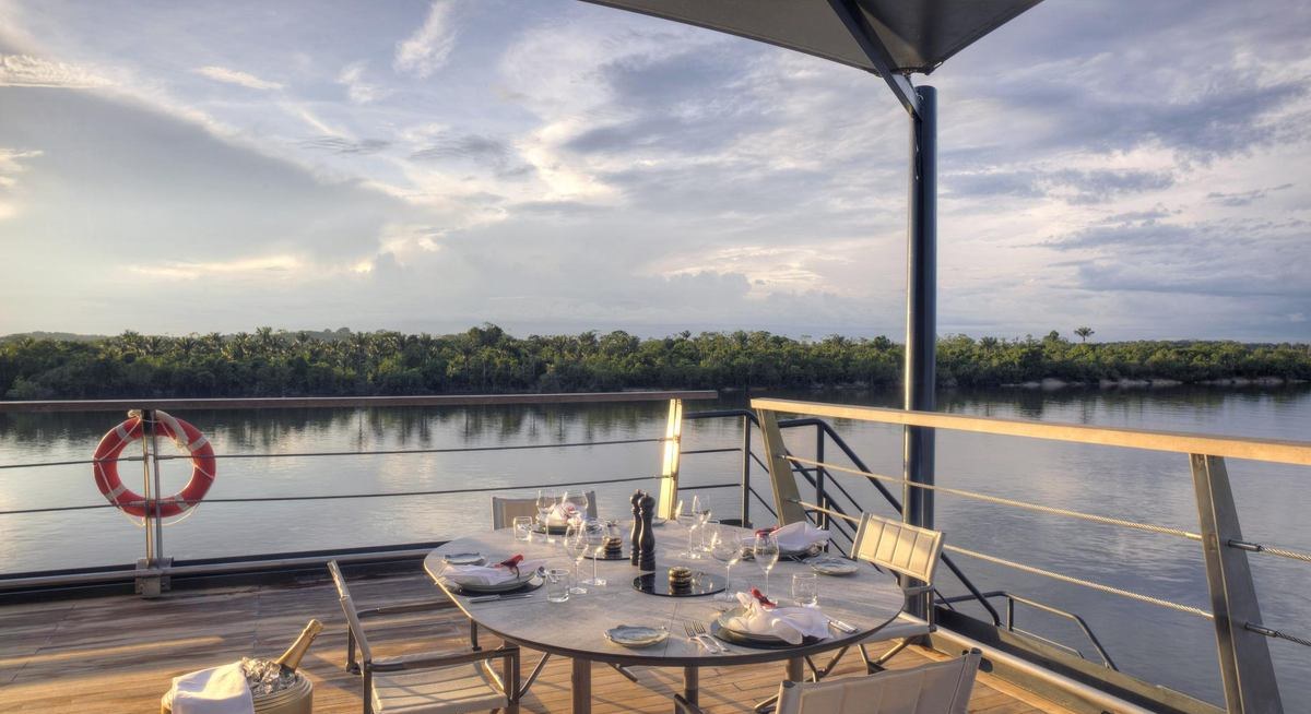 AQUA NERA yacht charter 3