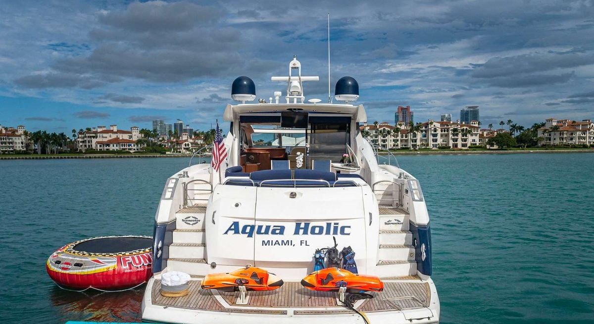 AQUAHOLIC yacht charter 5