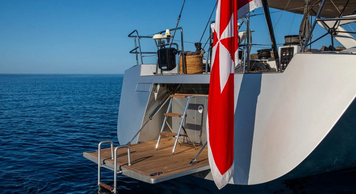 ARAGON yacht charter 4