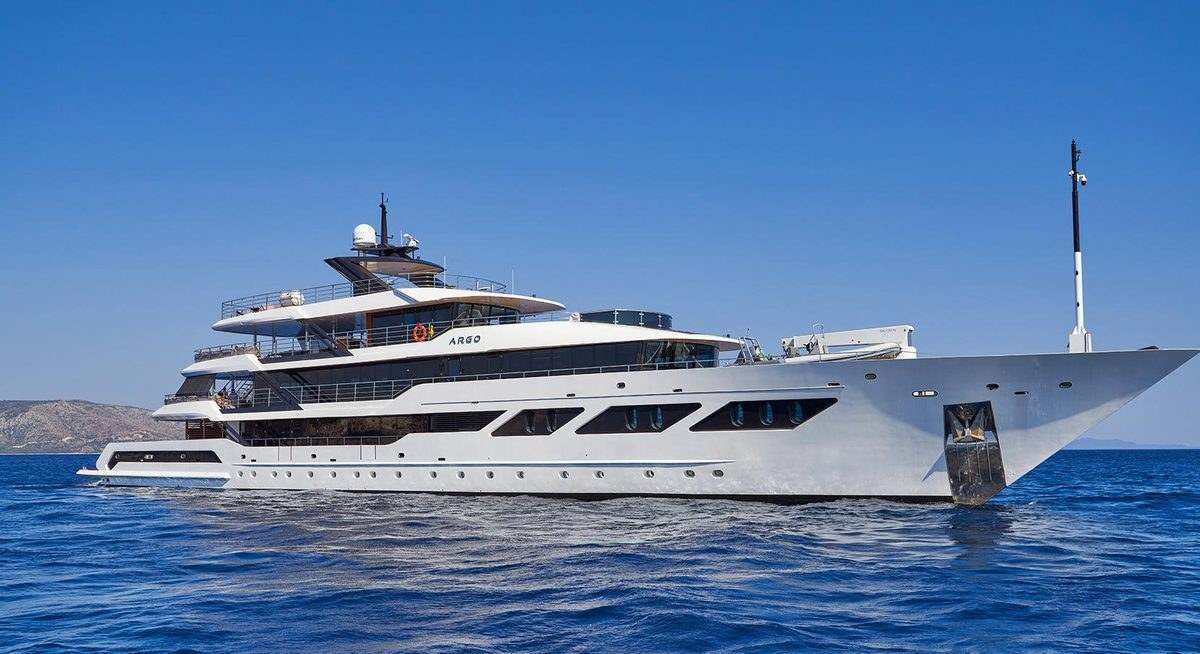 ARGO yacht charter 1