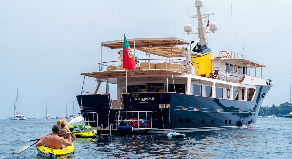 ARIONAS yacht charter 5