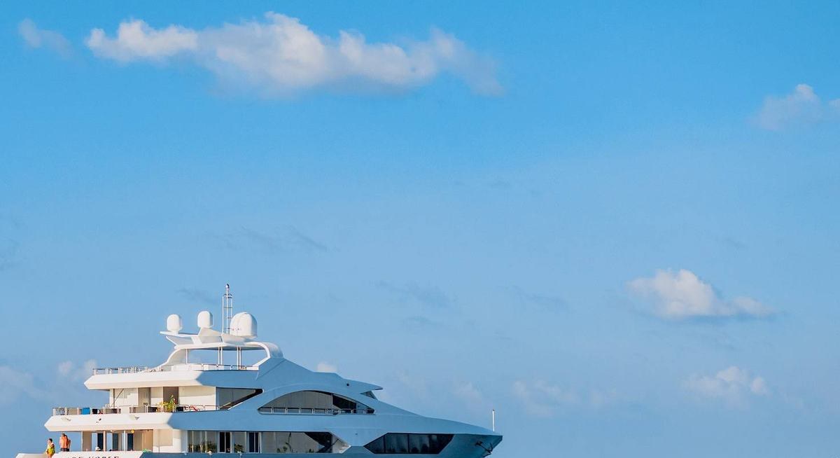ARK NOBLE yacht charter 5