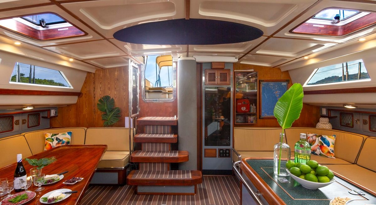 ARROW OF AYR yacht charter 5