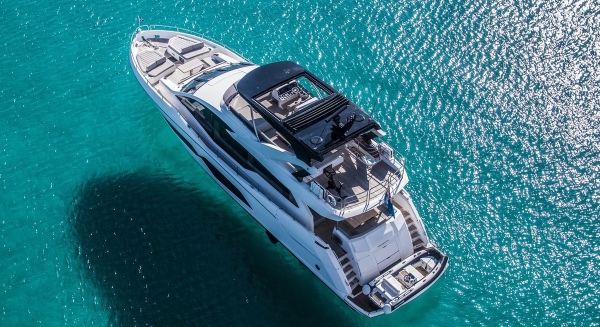 ASCEND yacht charter 3