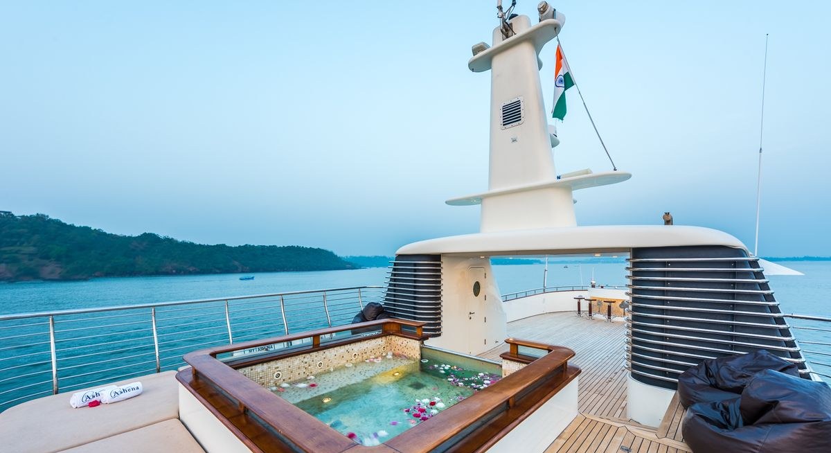 ASHENA yacht charter 2