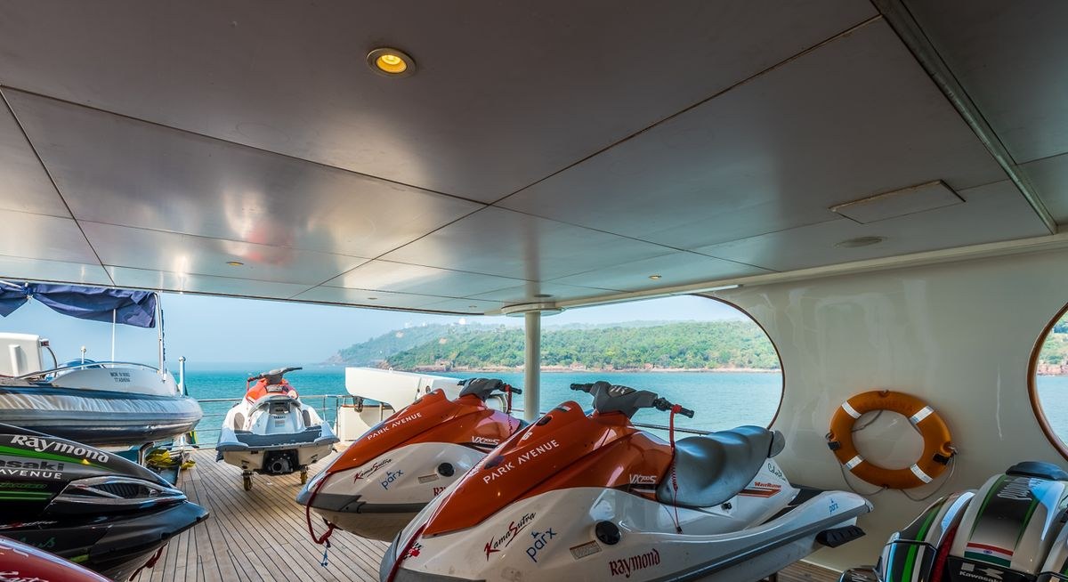 ASHENA yacht charter 5
