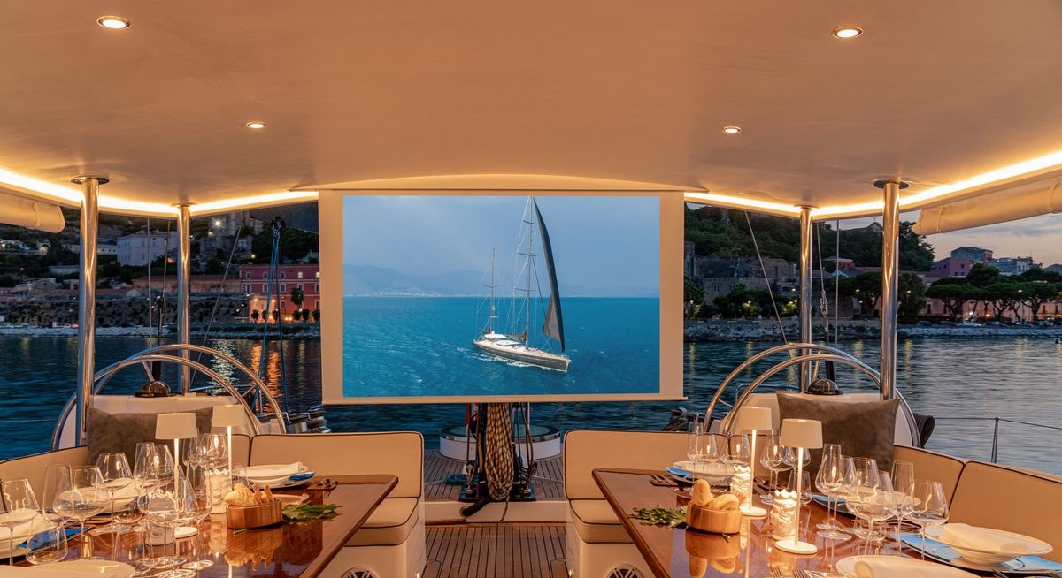 ASHLEYROSE 110 yacht charter 4