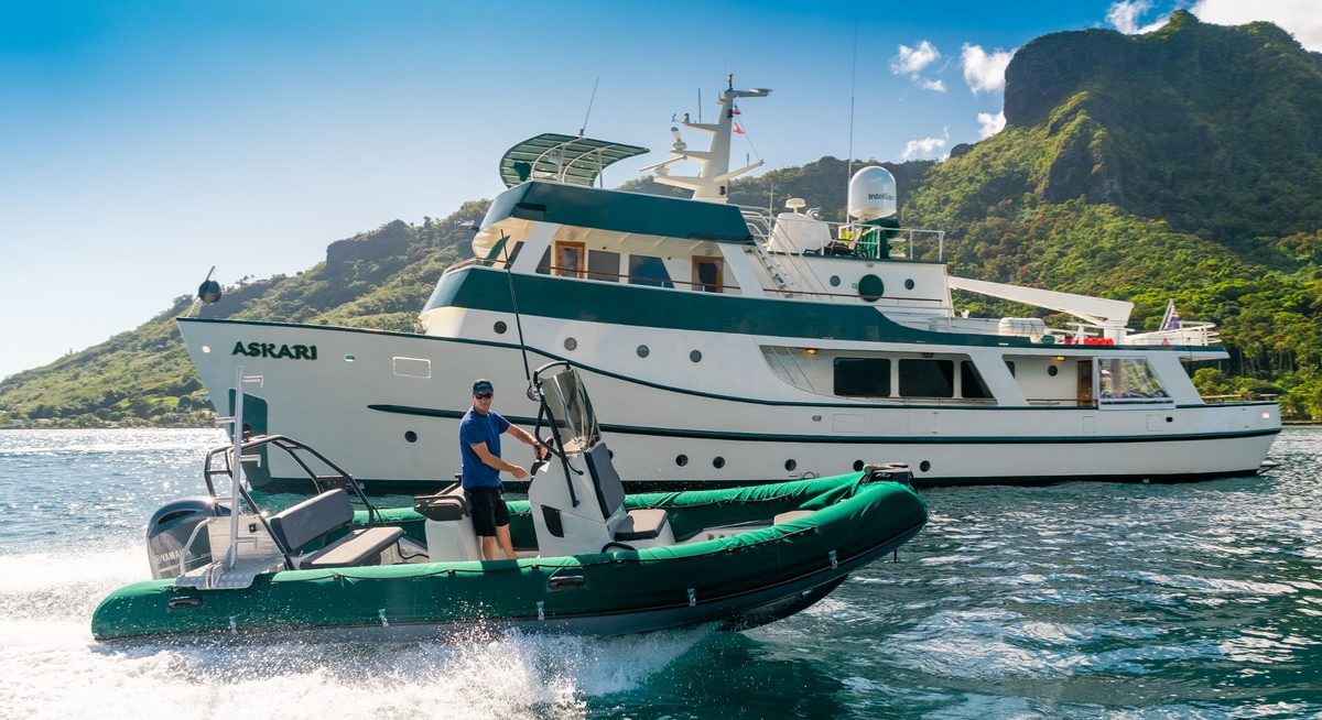 ASKARI yacht charter 5