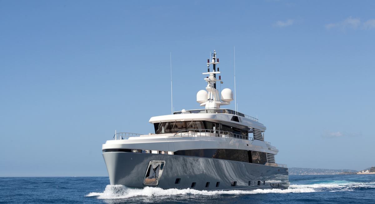 ASLEC 4 yacht charter 2