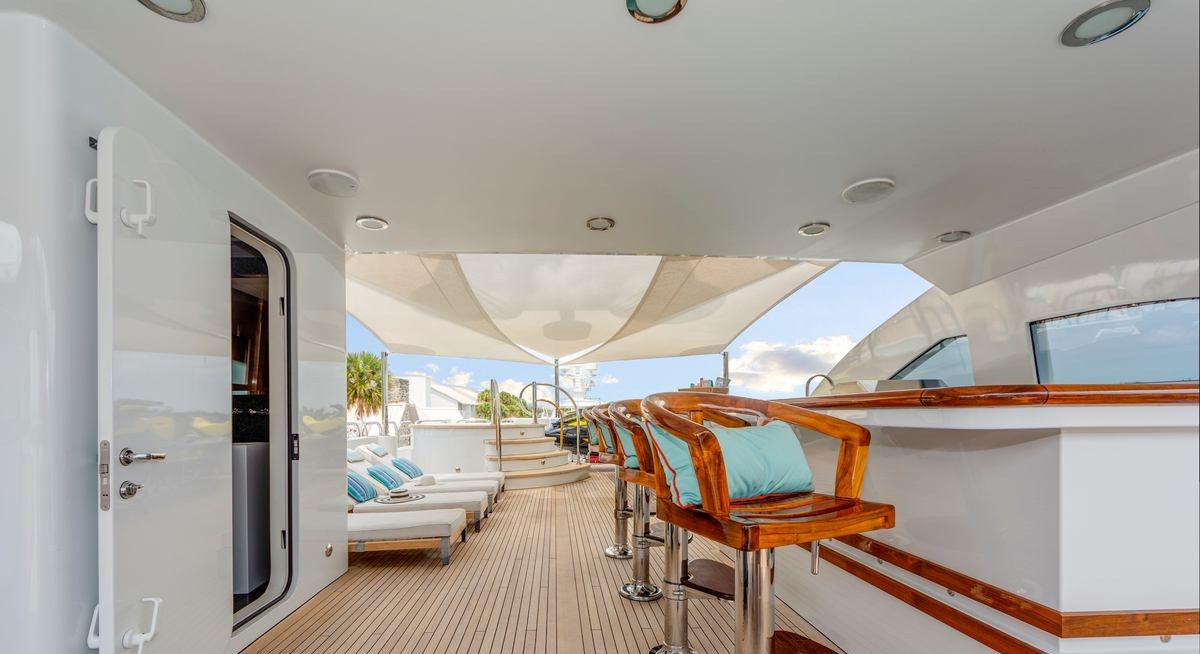 ASPEN ALTERNATIVE yacht charter 4