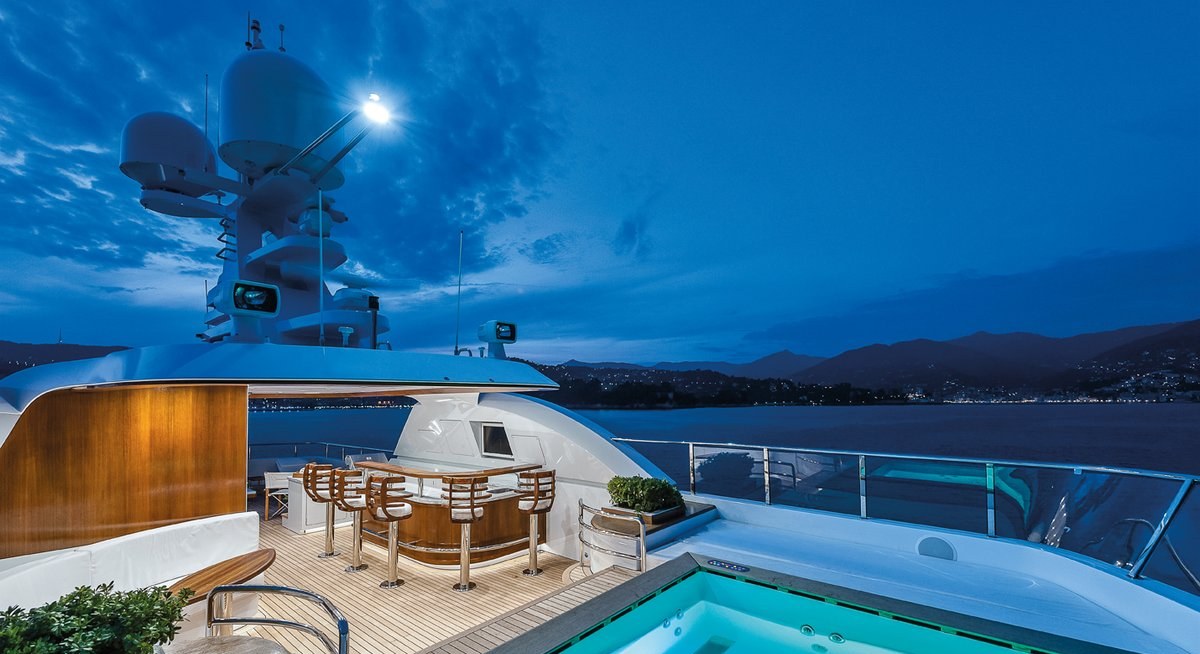 AUDACES yacht charter 3