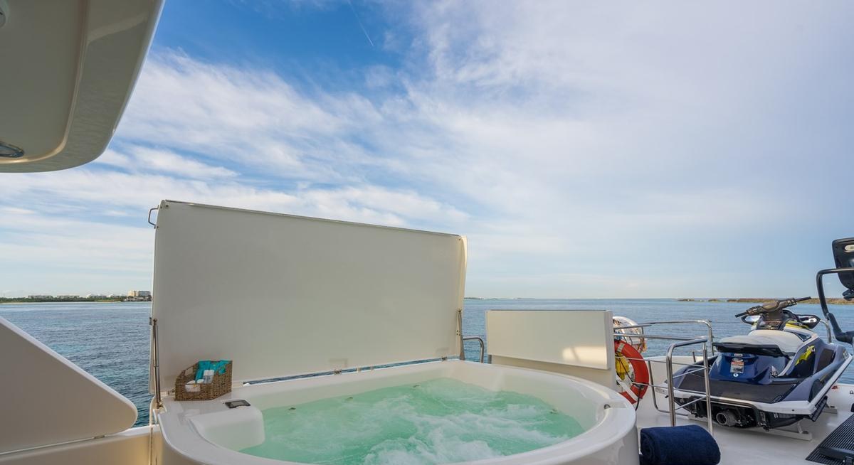 AVALINA yacht charter 3